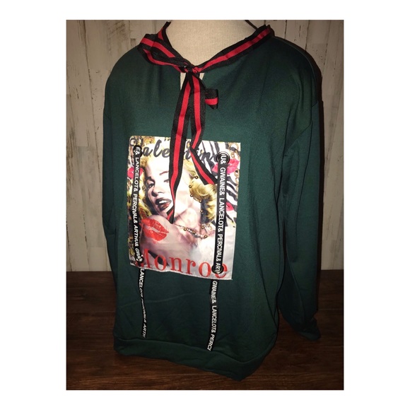 Marilyn Monroe long sleeve top - Picture 2 of 5